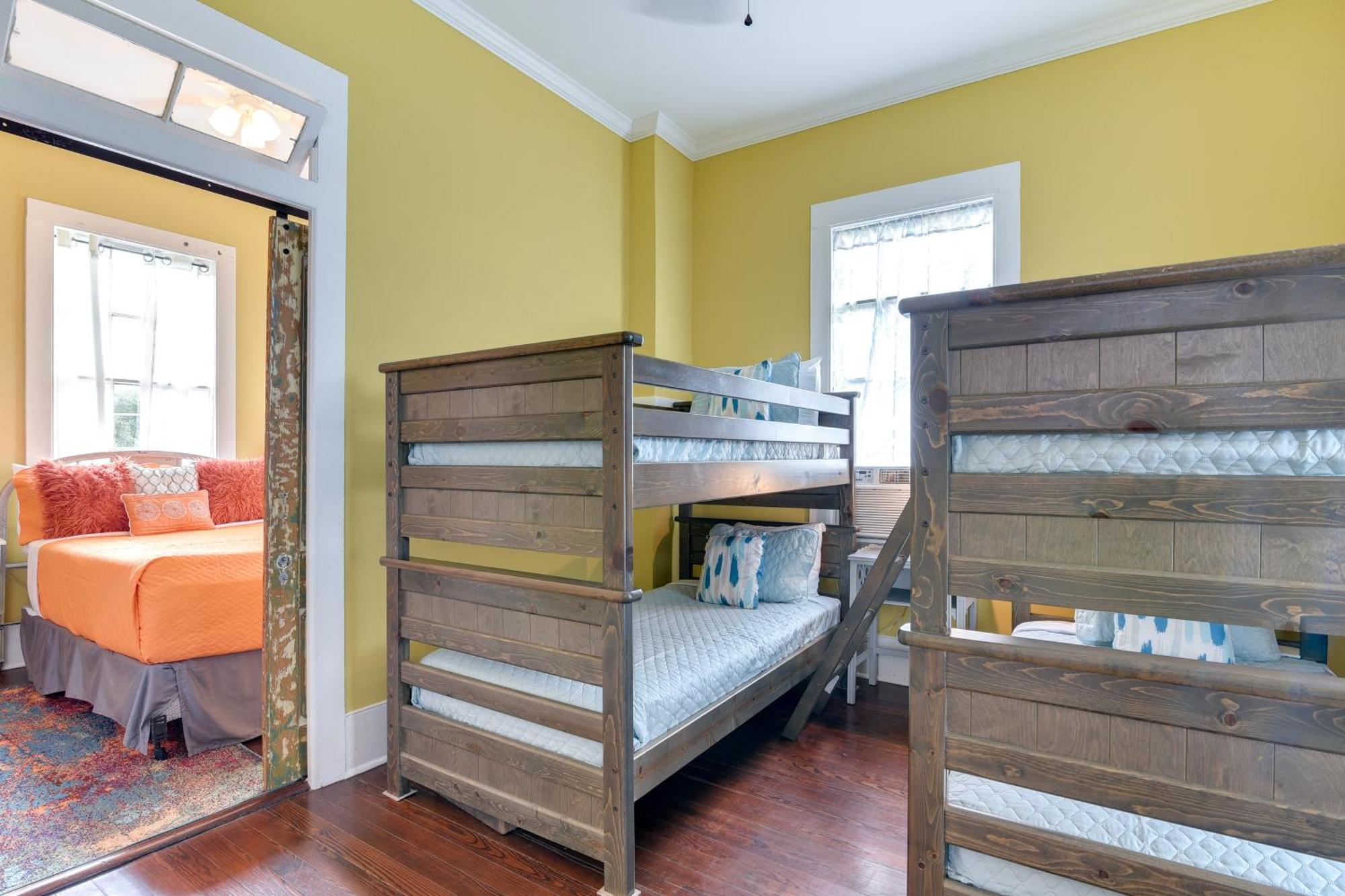 Getaway With Patio Near Porretto Beach! * Galveston