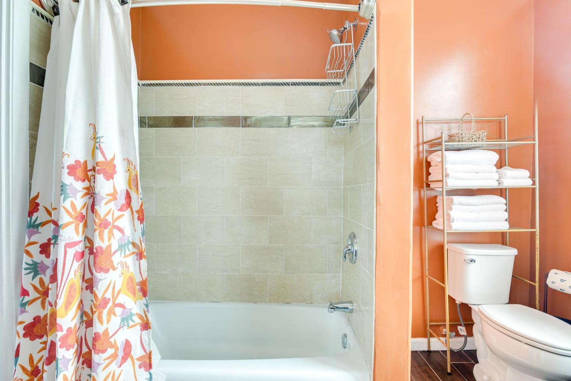 Getaway With Patio Near Porretto Beach! *
